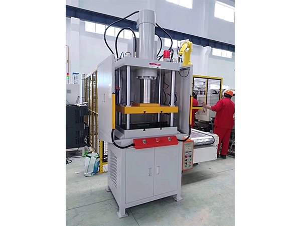 鋁制品沖邊機(jī).jpg