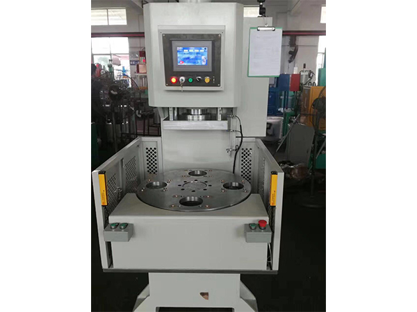 數(shù)控液壓機